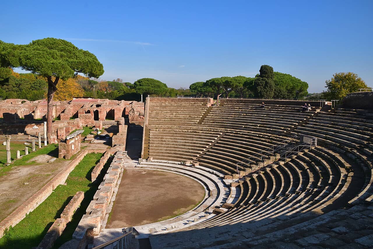 Veduta di Ostia per l'articolo “Tradizioni ostiensi: pesce, pontile e pineta”